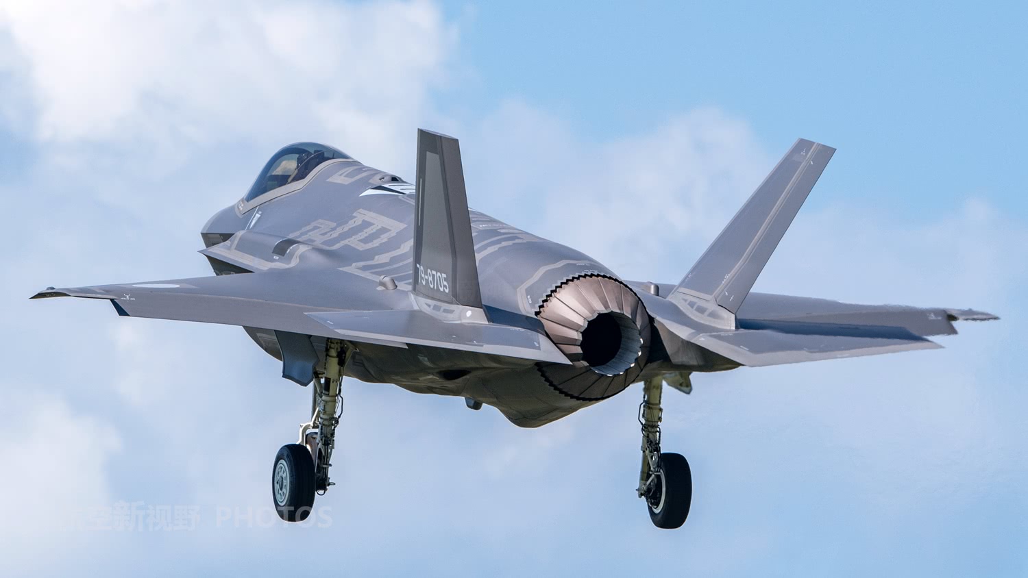 十月份里番海报