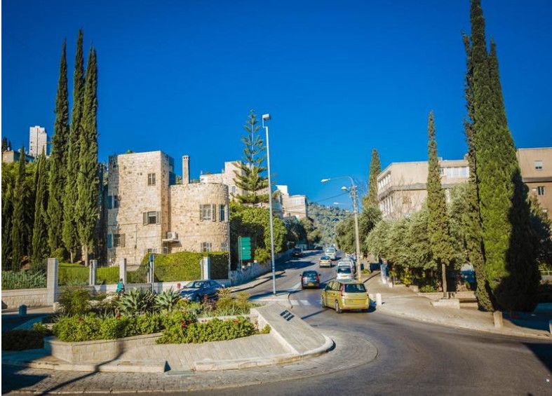 无 限 屯 +山海报