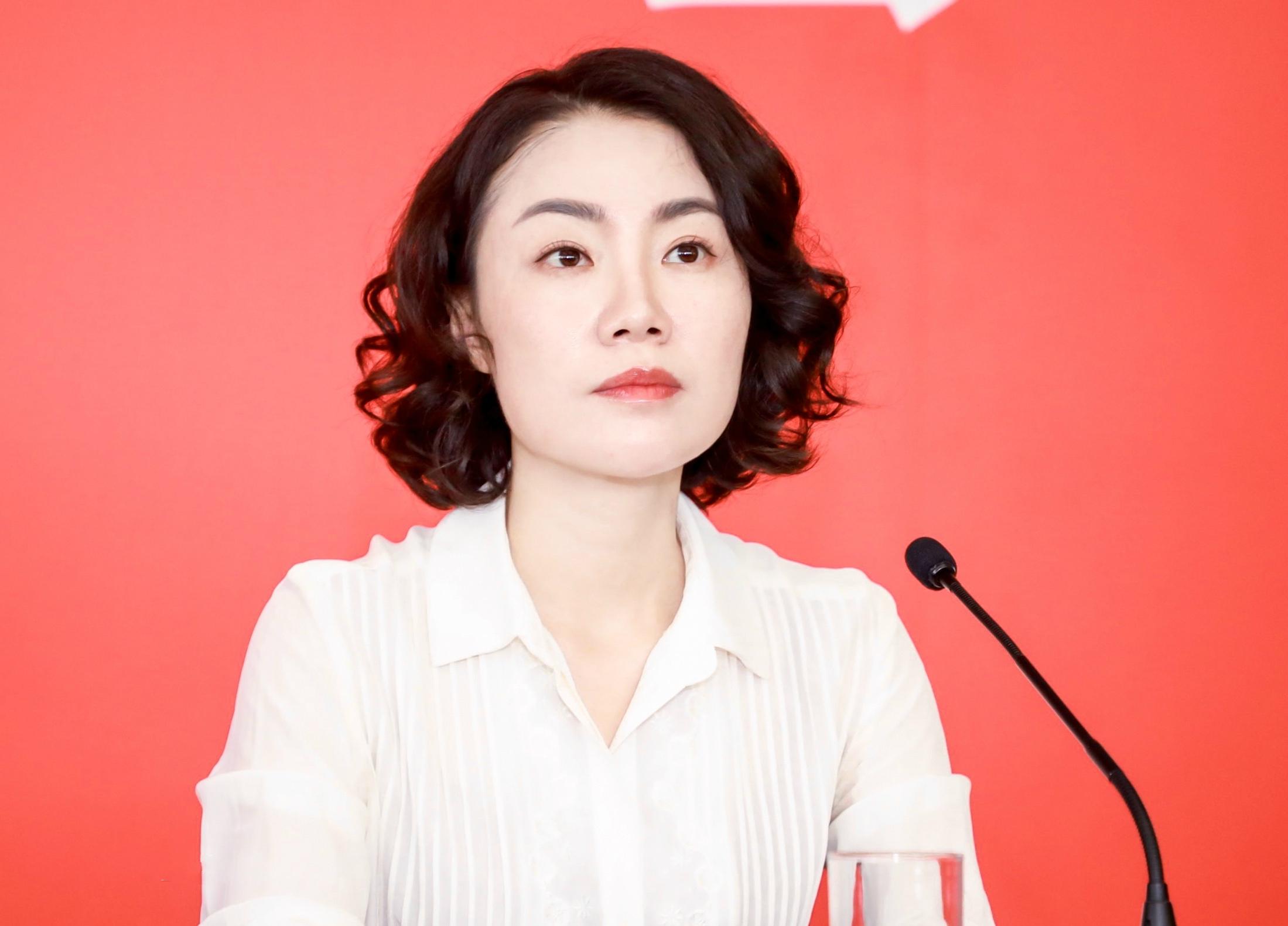 凹凸视频 确保电脑或手机有安全防护海报