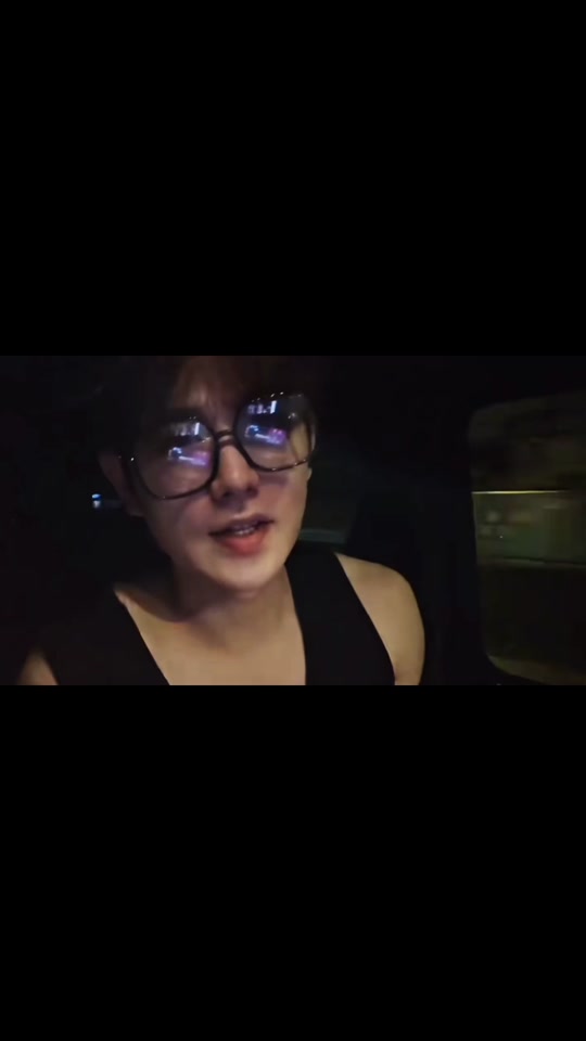 我的胸被男生摸出了水 生摸不必独自承受压力海报