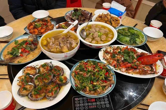 樱花www精品视频 樱花在忙碌的品视频一天后海报