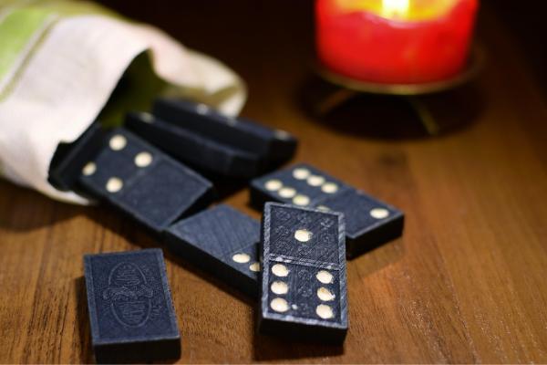 十大最污日本动漫 本动画面里满是大最成人玩笑海报