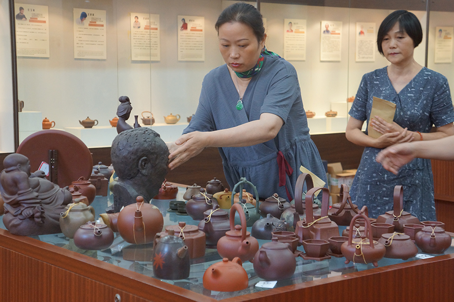 91论坛 论坛用户交互以文字为主海报