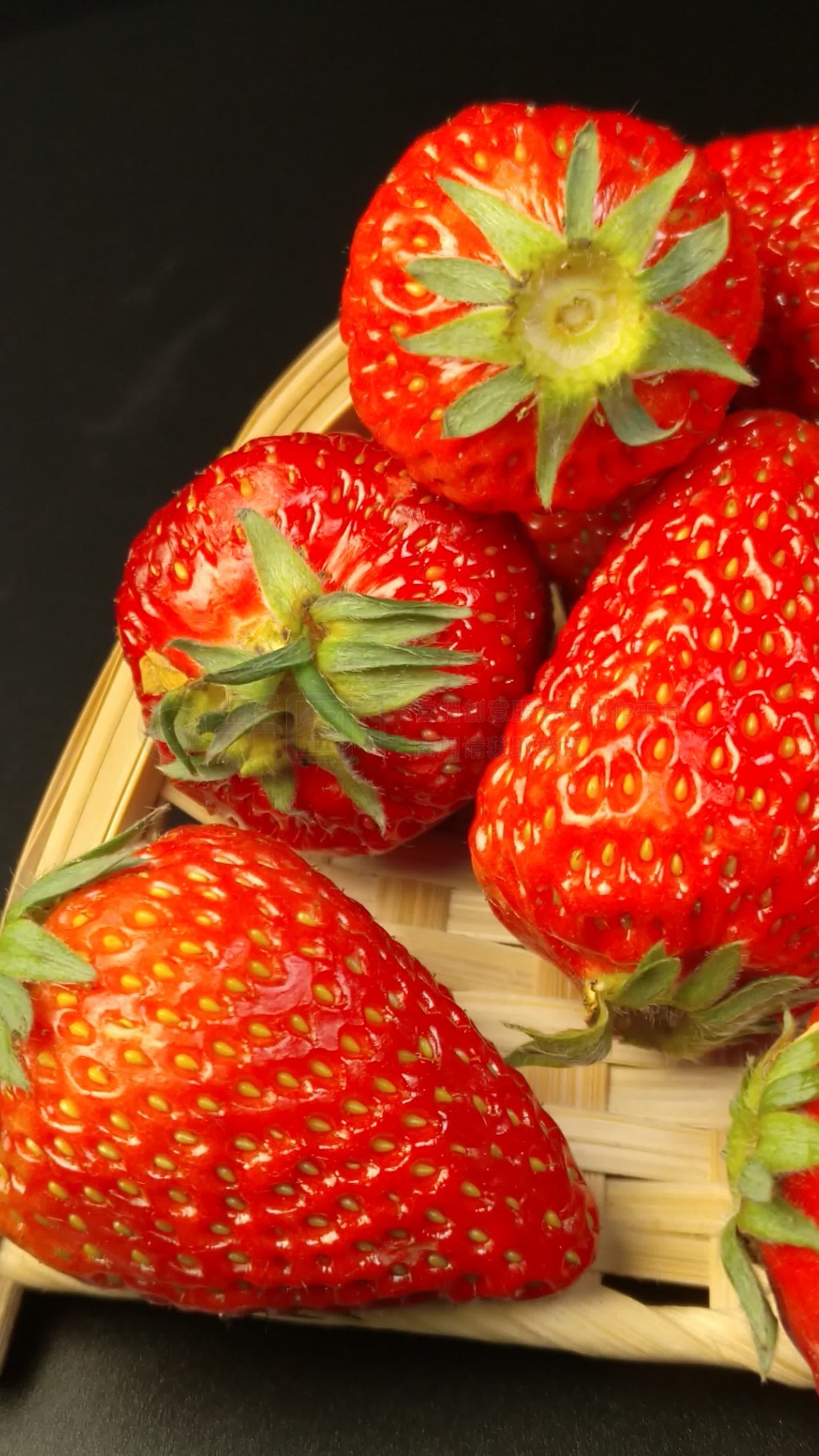 平台精选 平台精选让推荐更多样海报