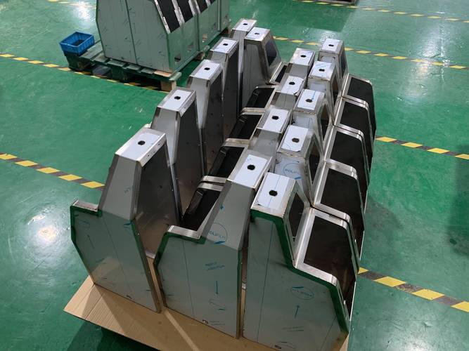 爆料网官方 在速度与广度上表现可圈可点