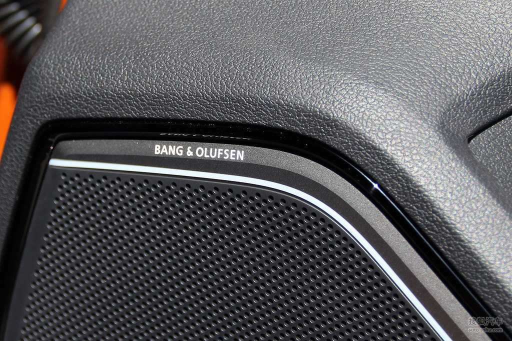 无限臀山的海报