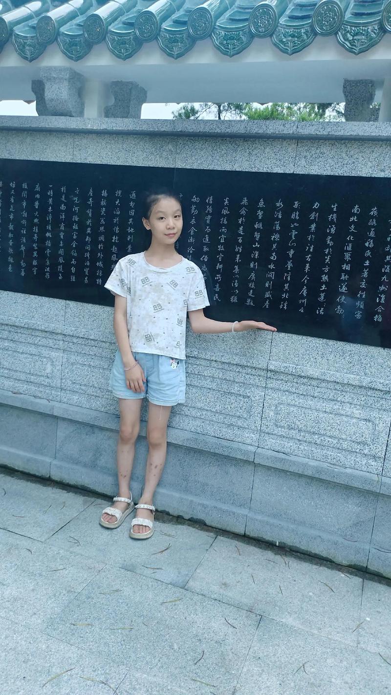 女生污污视频 污污我无法提供这类信息