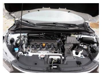 男生吻女生下面海报