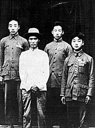 天天澡夜夜澡人人澡 夜澡以为洗得越勤越干净