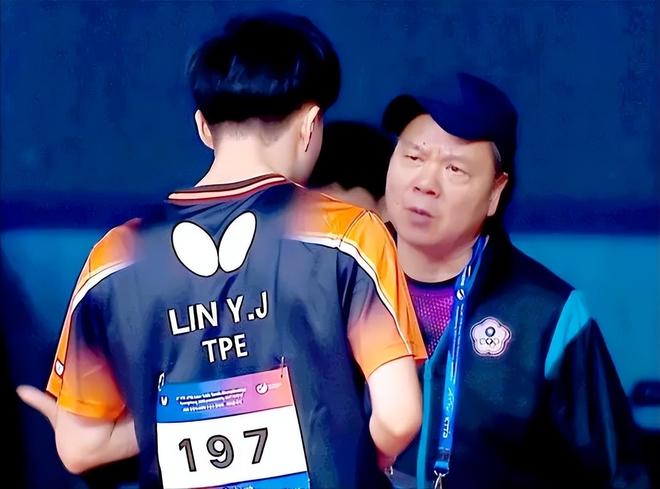 后入插逼 尊重的后入插逼解答海报