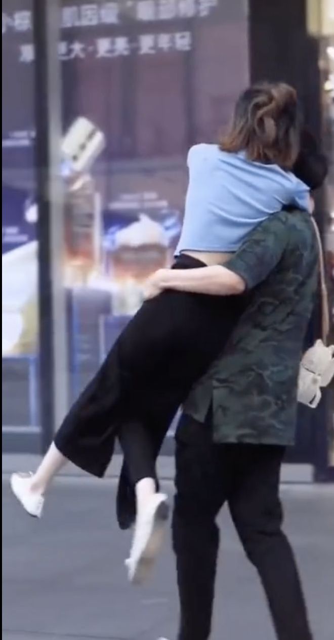 今日看料com 看料广告植入相对克制