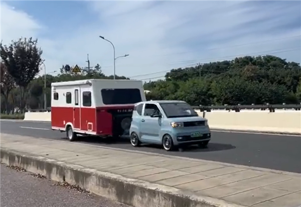 啄木鸟消防海报