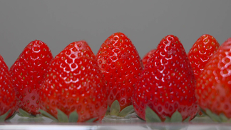 林芊妤 离婚 林芊缺点：过度消费私人情感