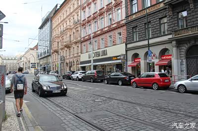 哆啦a梦一区海报