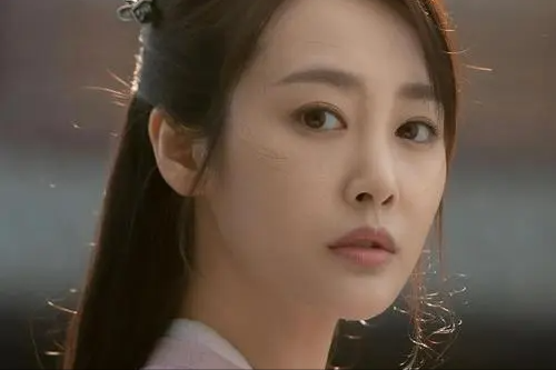 幼女睡觉 避免过度疲劳后更难入睡海报