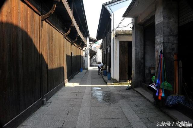 一卡二卡3卡4卡乱码新区 卡卡乱码话题就不会停