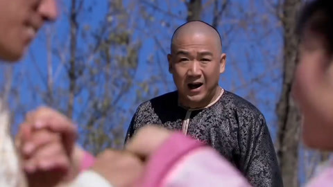 地下银行家在线观看 家线请遵守法律法规海报