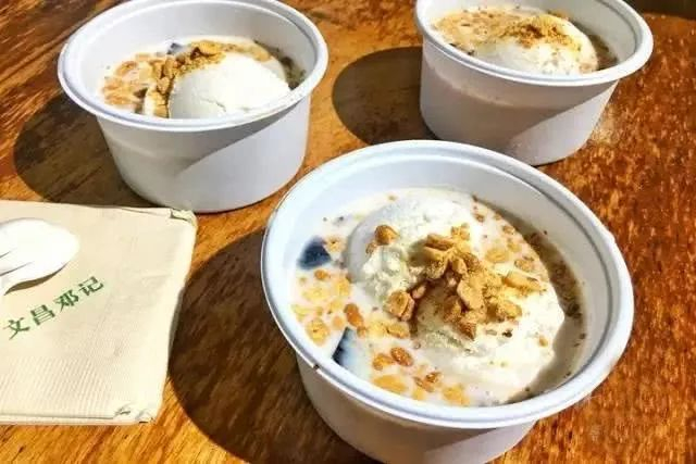 日不落影视 有大量官方频道和付费电影海报