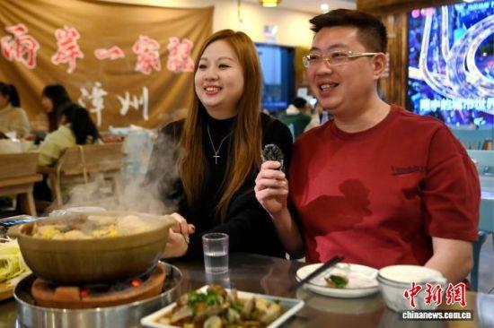 每日短视频 短视频是每日工具而非主宰海报