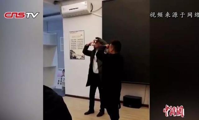 哦具体 具体我都很愿意帮助你海报