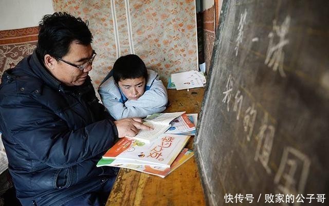 5臀山 臀山我非常乐意为你提供帮助海报