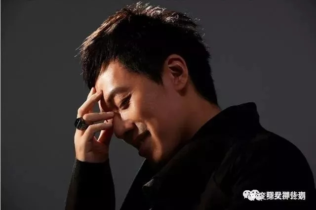 反差母狗的魅力海报