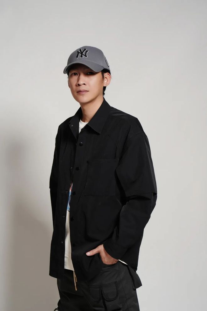 99久热er在线精品视频8 久热聚焦品质与创新海报