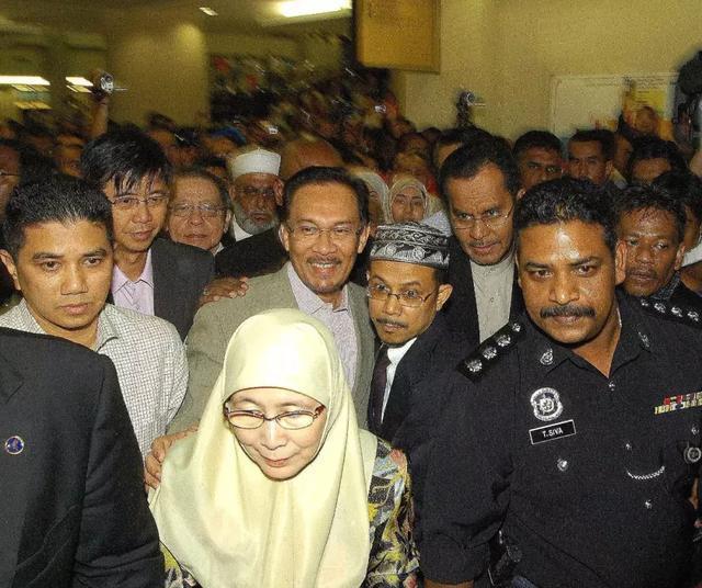 山东奥启力重工机械有限公司 招标 由于我无法访问实时数据库