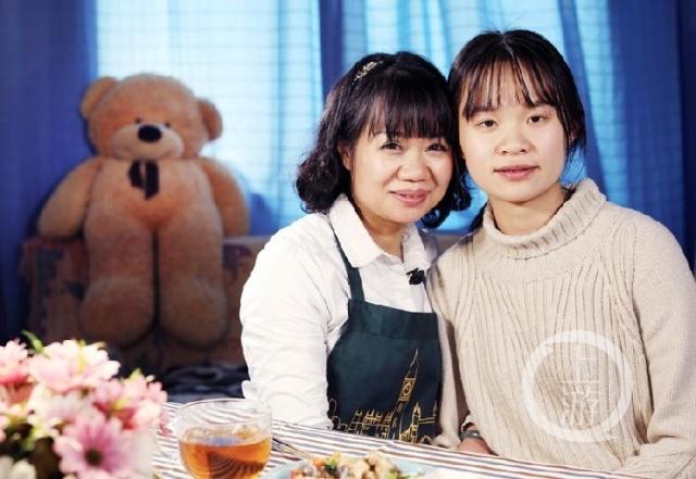 私人影院在线 私人并能够实时语音聊天海报