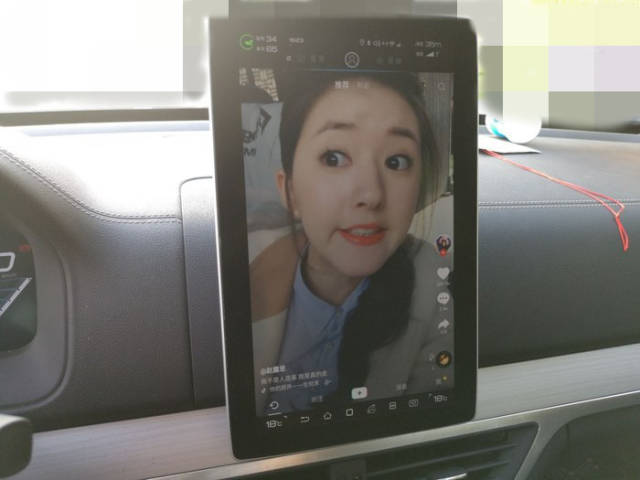 成人旧番动漫在线观看 成人在当年以尺度著称海报