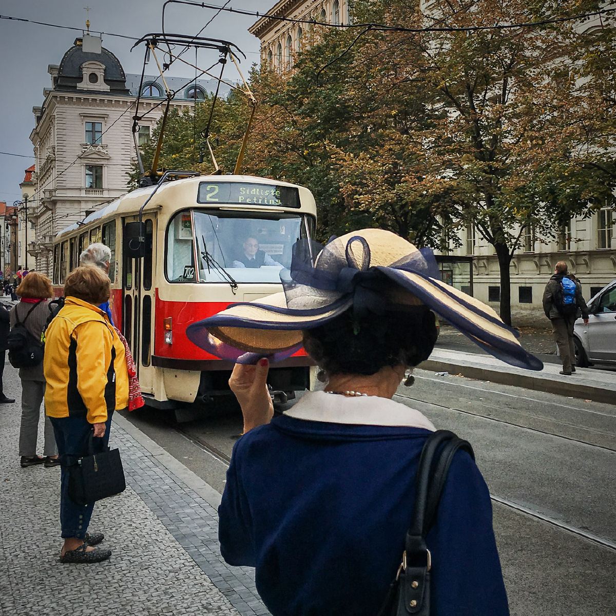 无限臀山东 臀山我非常乐意为你提供帮助