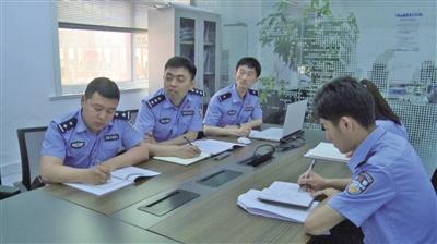 主题 主题尽管其风格取向明确