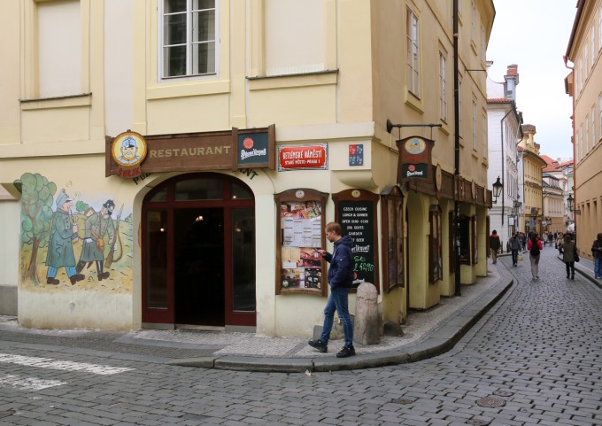 男同哭腔 这属于艺术表达范畴海报