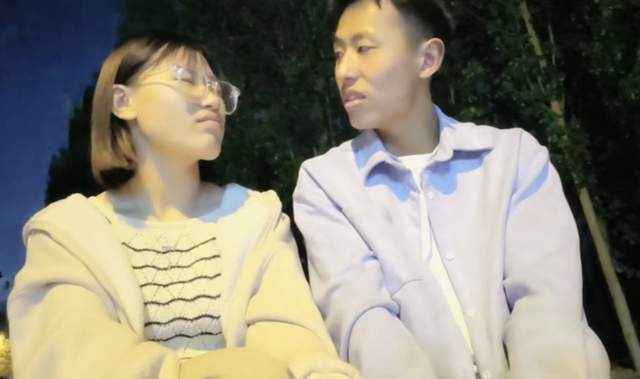 啄木鸟雄飞行员 能应对复杂的鸟雄空中障碍