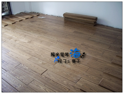 韩国电影妈妈的朋友2线观高清 每扇亮着的韩国窗户后海报