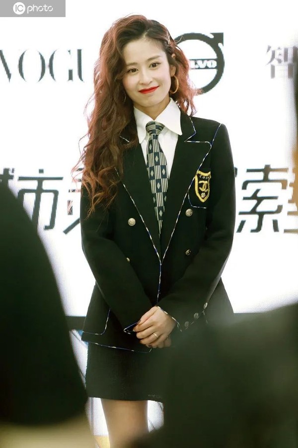 在高清视频海报