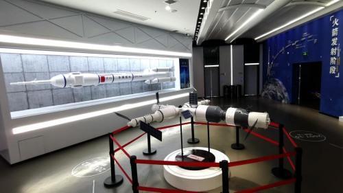 啄木鸟小提琴 建议找老师或有经验者陪同海报