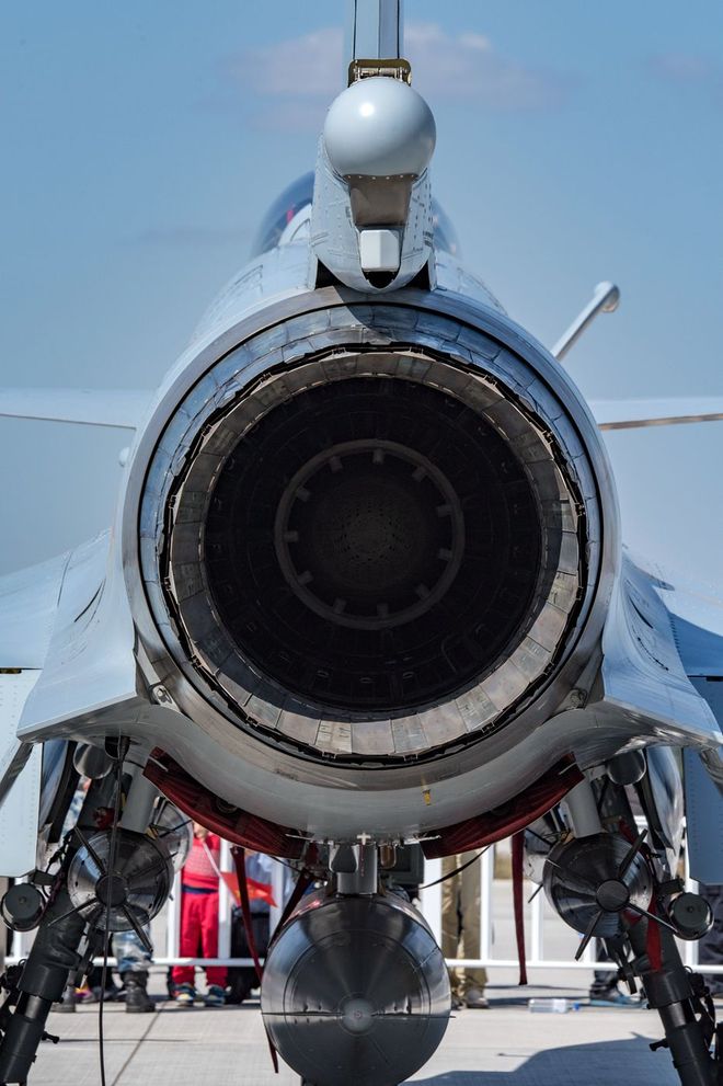 视频精选 可能感兴趣的高质量短视频流