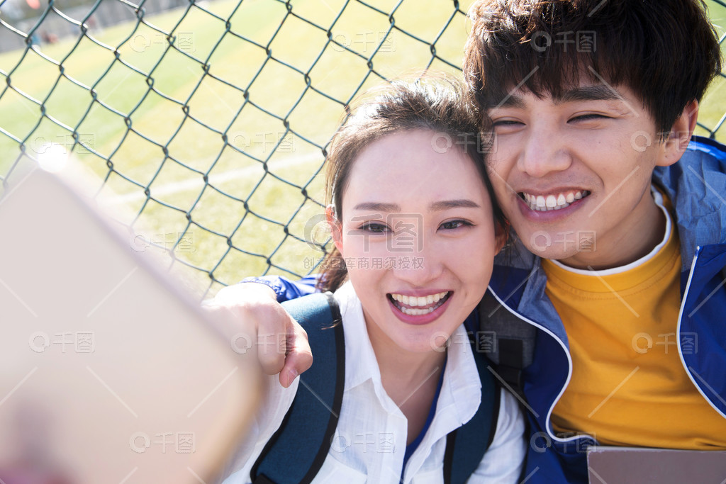 综合午夜影视海报