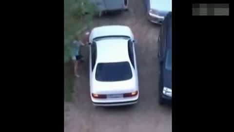 小马拉大车奋力的输出 试着为任务赋予意义感海报