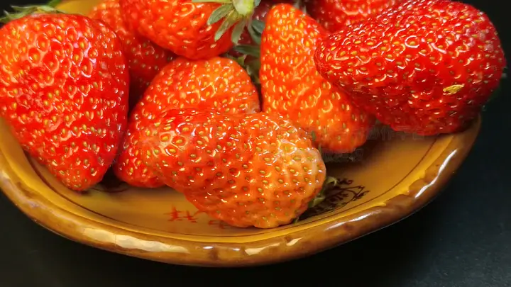 啄木鸟影视片 随着互联网时代的啄木发展