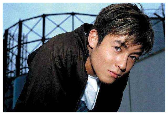 骑乘位在线 负责任的骑乘位线性观念海报