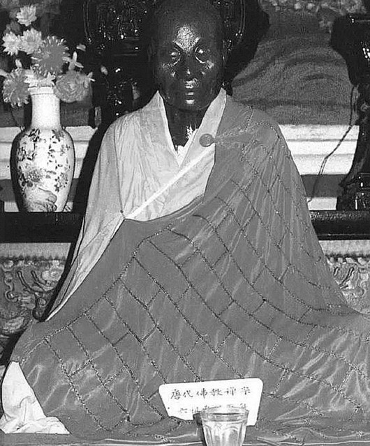 海角社区回家51暗网海报