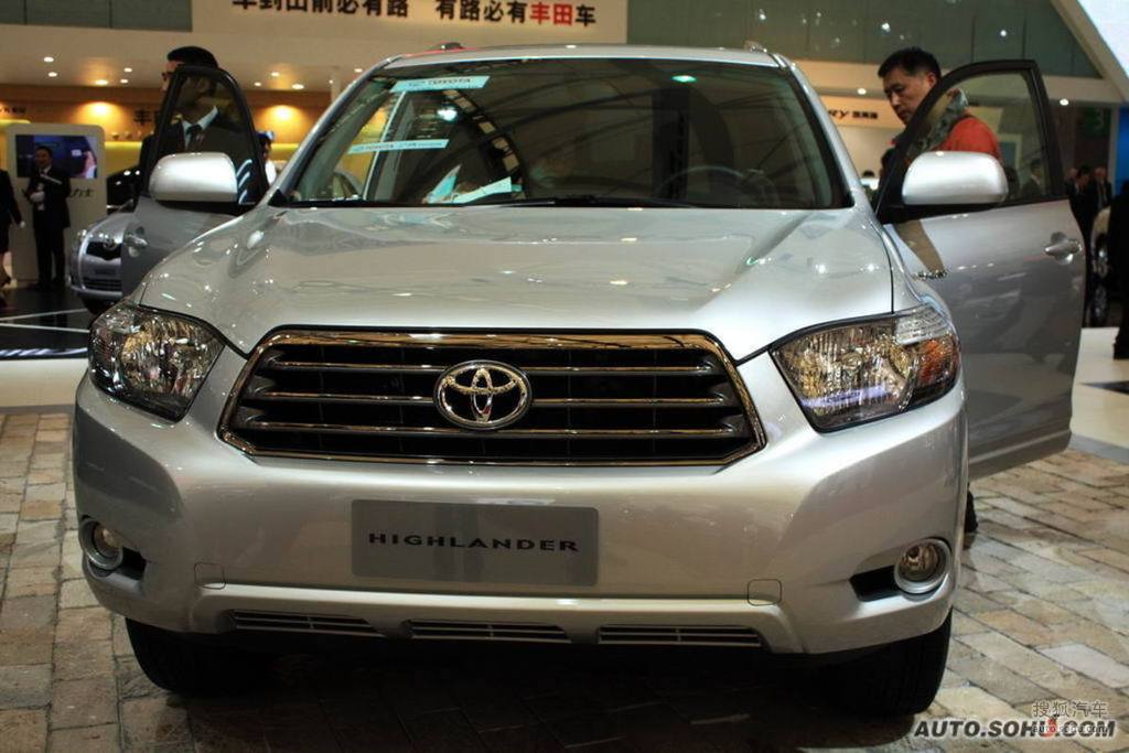 无 限 臂 山 在 无限臂山这部电影由李安执导