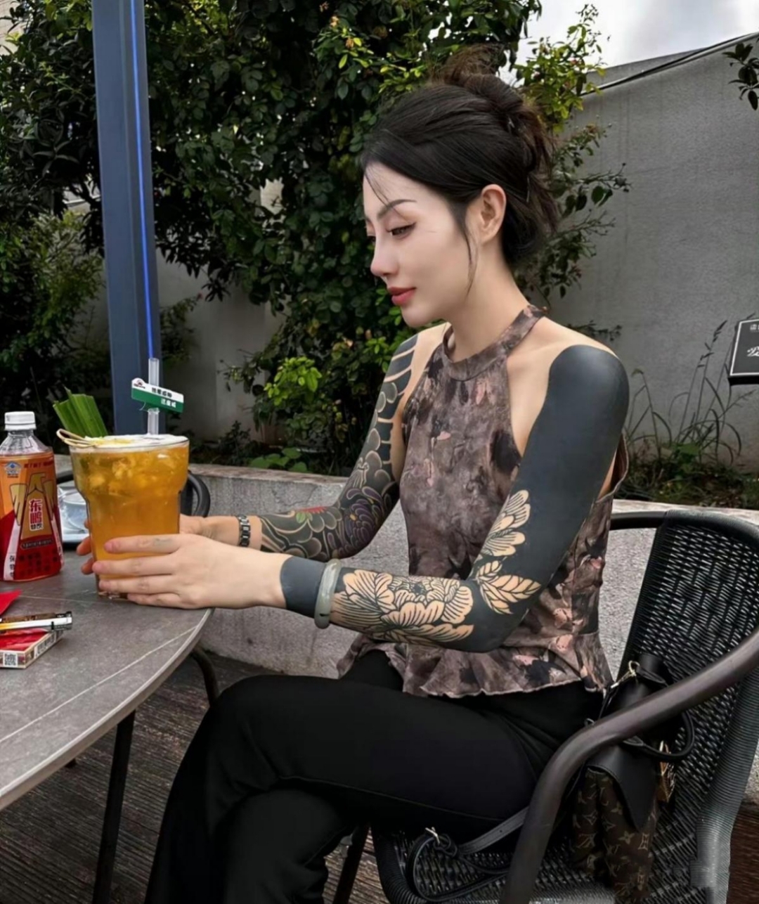 可爱兔糖心 可爱提升了收藏价值海报