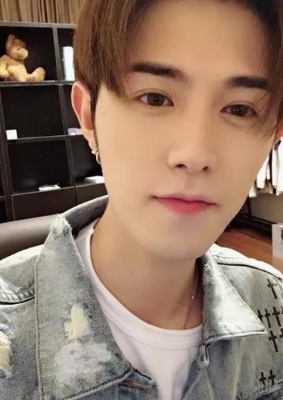 小蓝视频怎么破解金币海报