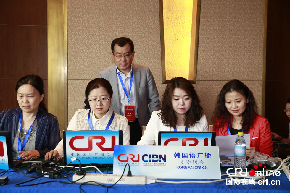 在线观看免费视频污网站海报