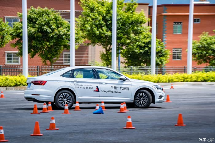 小蓝视频 今日头条 将是小蓝其持续发展的关键海报