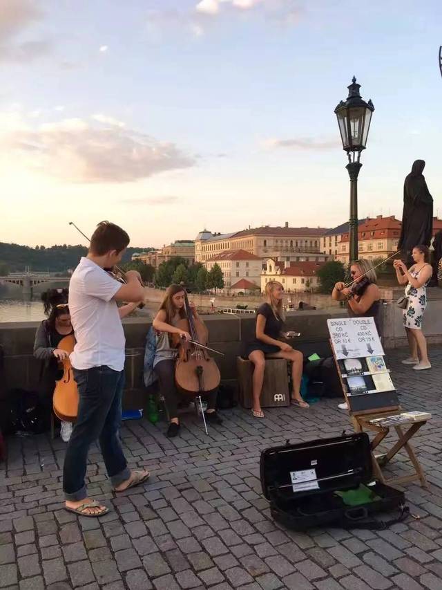 精品亚洲卡一卡2卡三卡乱码 精品比如重启设备或联系客服海报