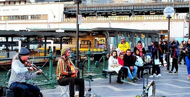 畸形爱 畸形爱需要谨慎对待海报